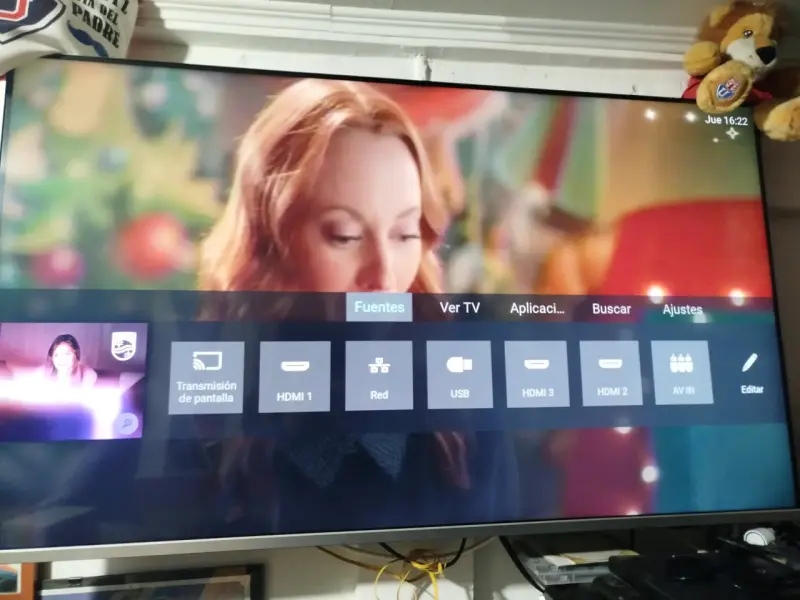Smart TV Philips 55 pulgadas con control remoto - 1
