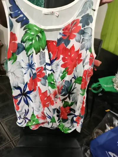 Blusa sin mangas floral Derek Heart - miniatura 2