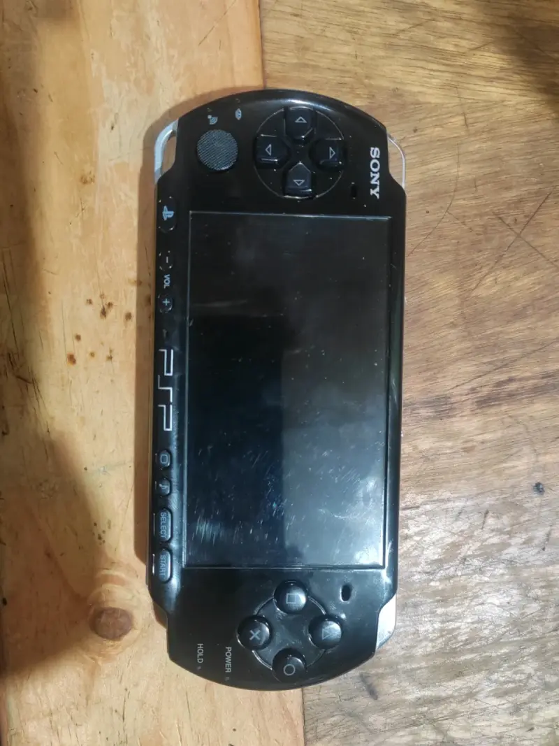 Consola portátil Sony PSP reparar - 1