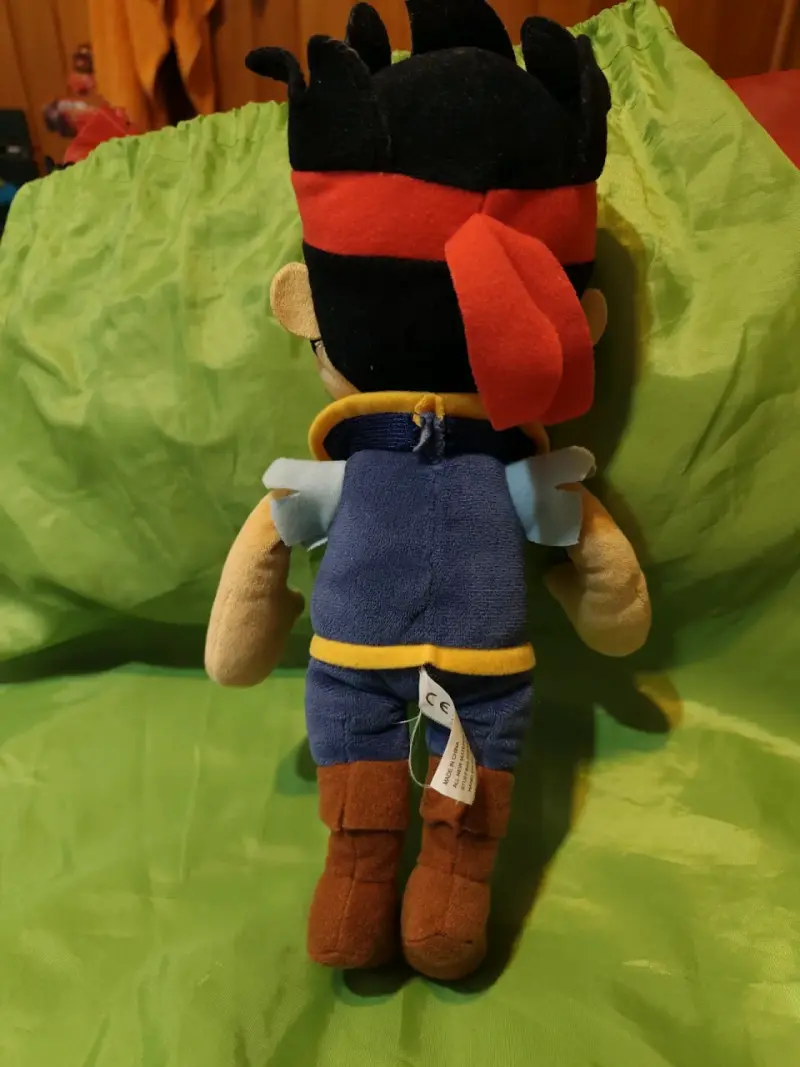 Peluche de pirata Jake con pañuelo rojo - 2