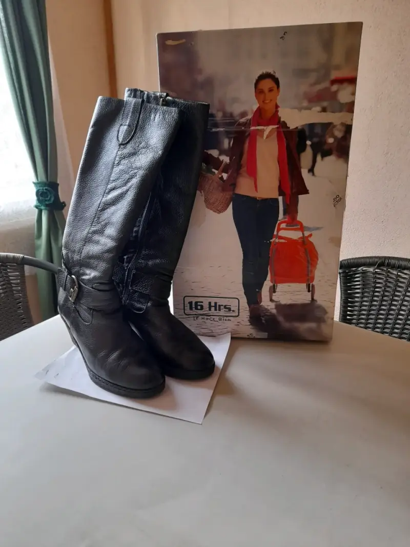 Botas de cuero negras para mujer