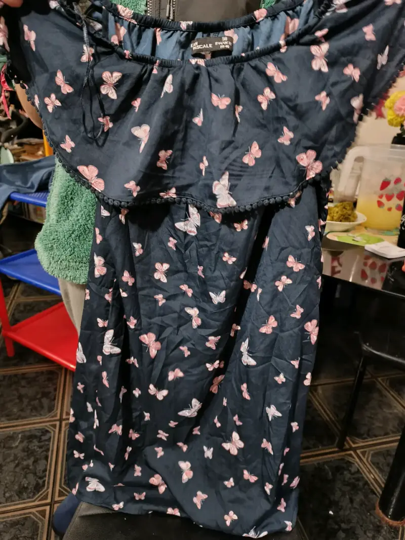 Vestido largo con estampado de mariposas