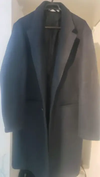 Abrigo largo negro Zara para hombre - miniatura 1