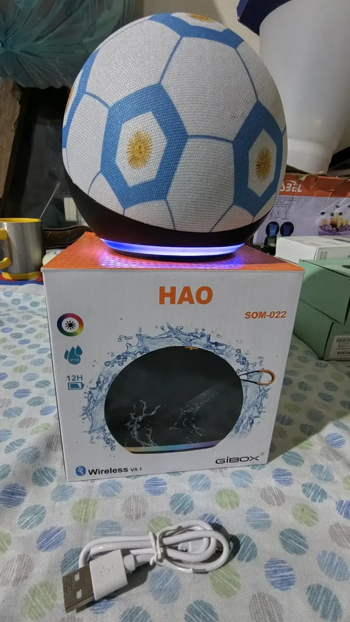 Altavoz Bluetooth HAO SOM-022 con diseño de balón