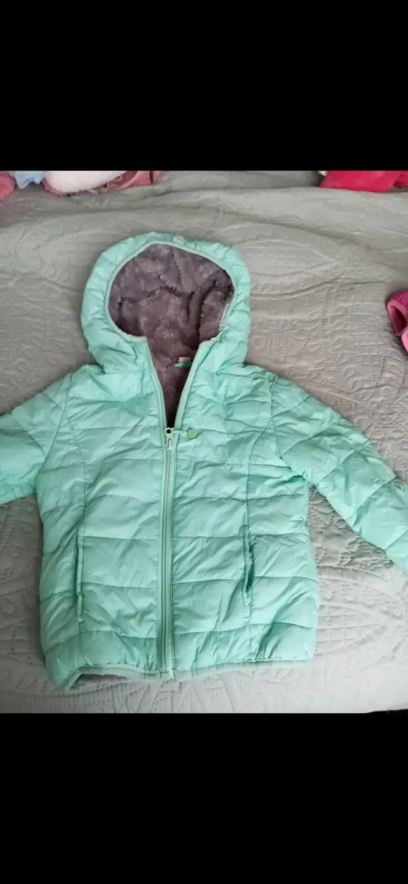 Chaqueta acolchada verde menta para niños