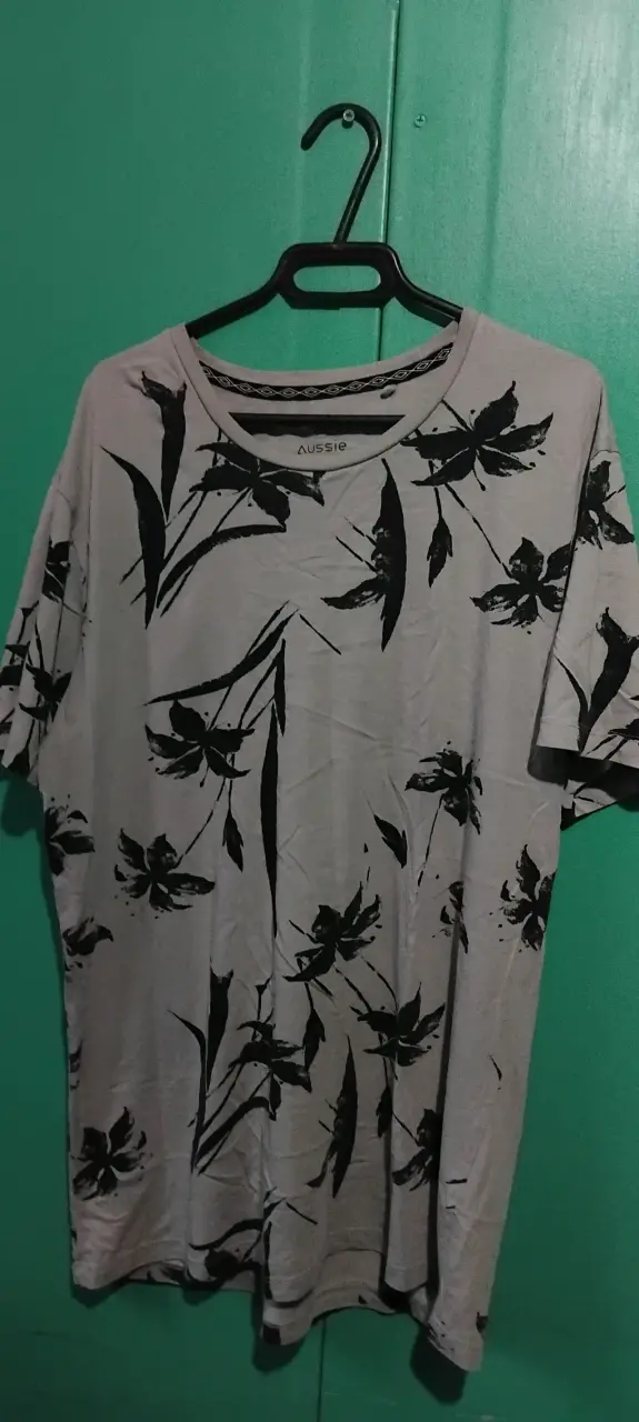 Polera estampada floral gris Aussie - 1