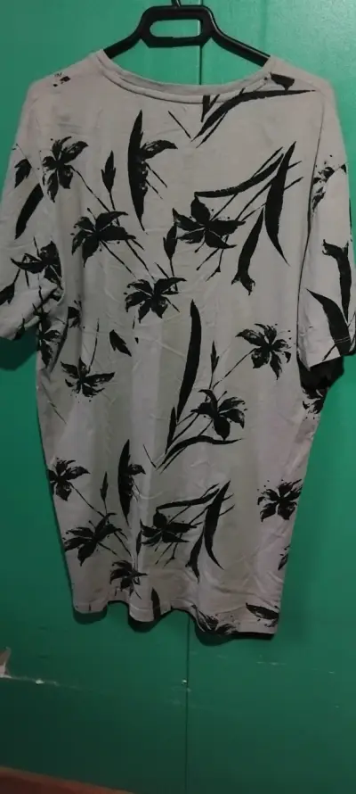 Polera estampada floral gris Aussie - miniatura 2