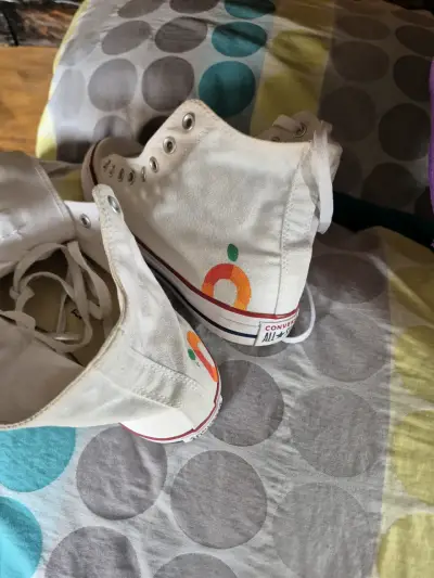 Zapatillas Converse All Star blancas en buen estado - miniatura 2