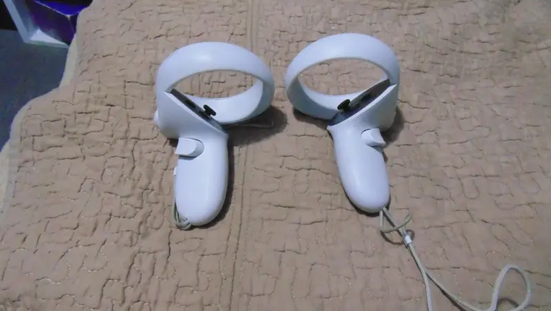 Set de Realidad Virtual con Controladores Blancos - 1