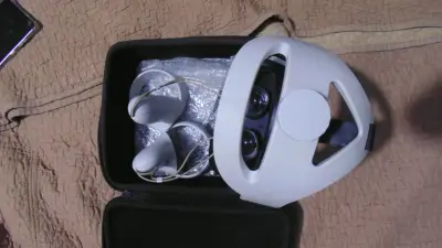 Set de Realidad Virtual con Controladores Blancos - miniatura 2