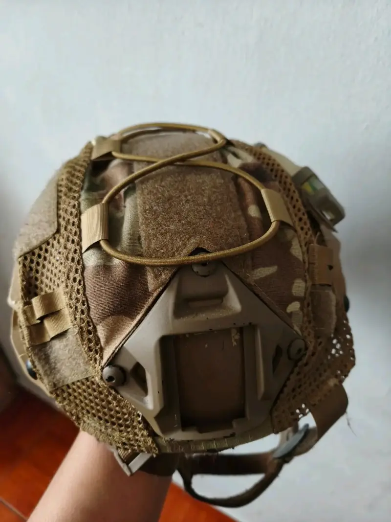 Casco balistico táctico militar con malla camuflad - 3
