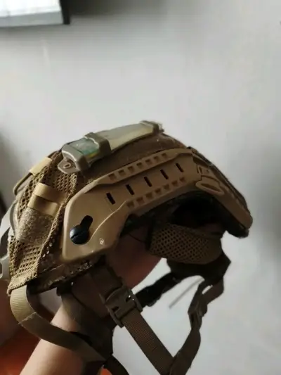 Casco balistico táctico militar con malla camuflad - miniatura 6