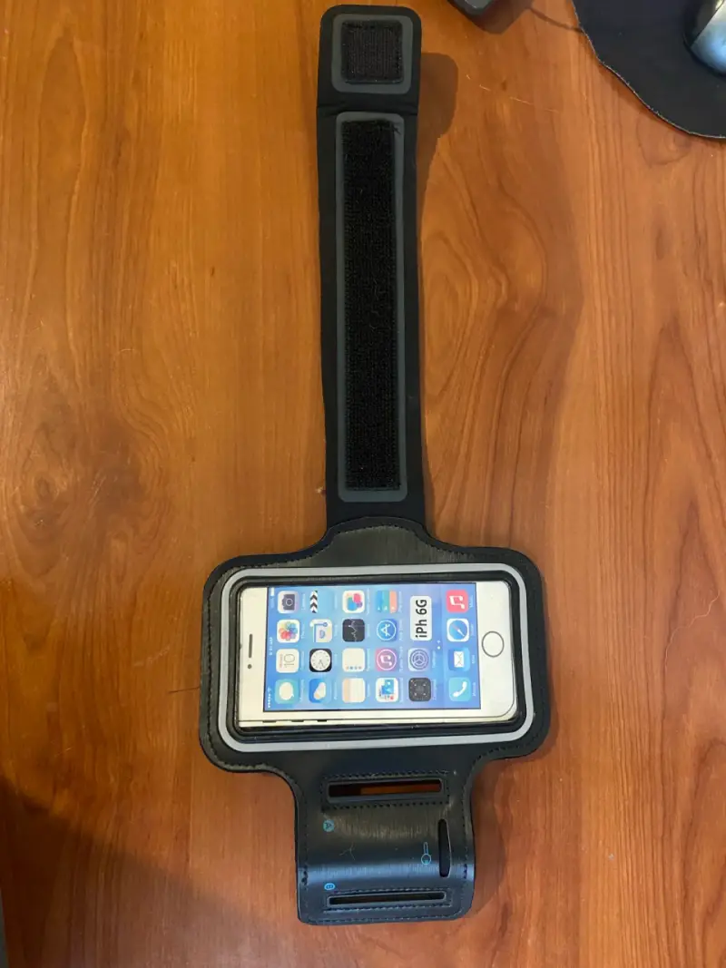 Brazalete deportivo para celular negro - 1