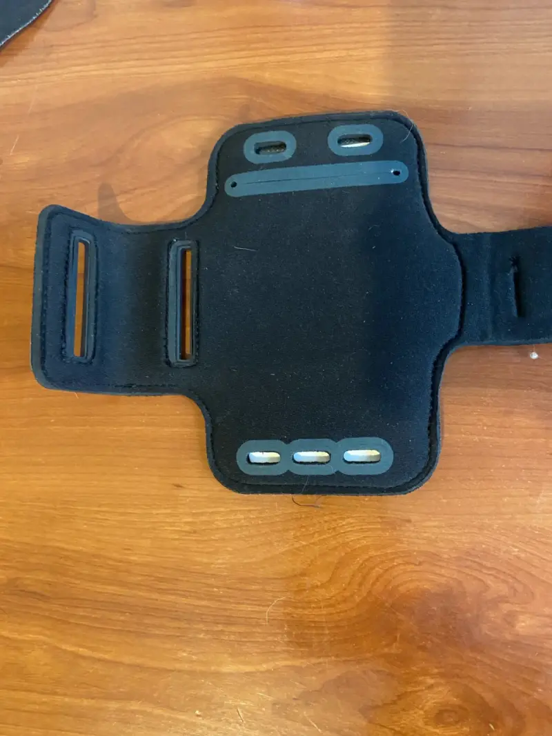 Brazalete deportivo para celular negro - 2