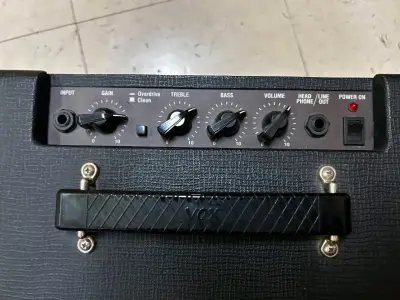 Amplificador de guitarra Vox compacto - miniatura 1