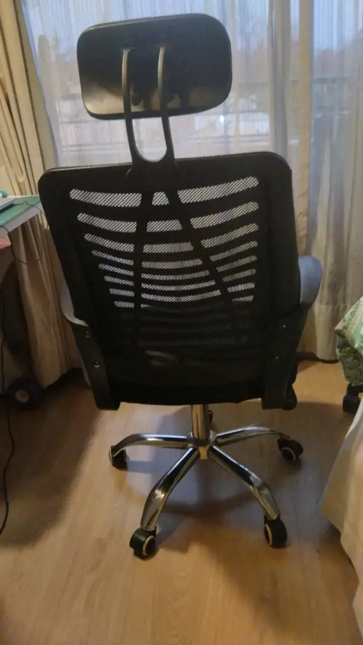 Silla de Oficina Ergonómica Negra con Reposacabezas - 3