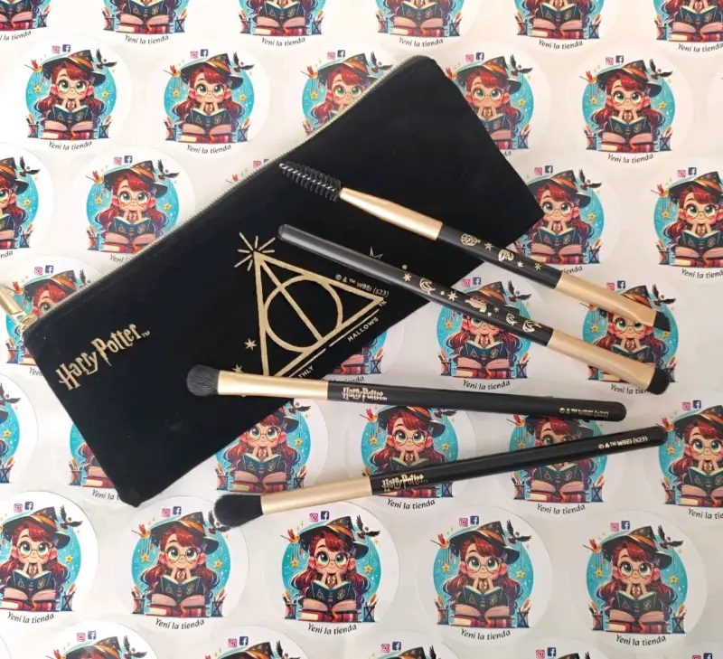 Set brochas de maquillaje Harry Potter con estuc