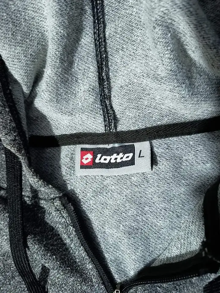 Polerón con capucha gris Lotto para hombre - 2