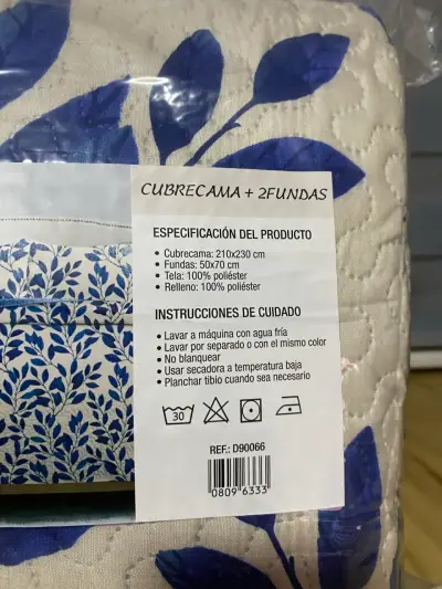 Cubre cama con diseño de hojas azules - miniatura 2