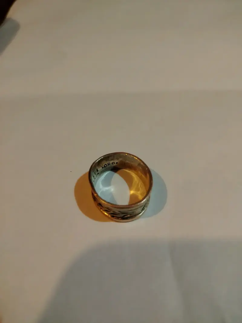 Anillo de plata y oro con diseño grabado - 3