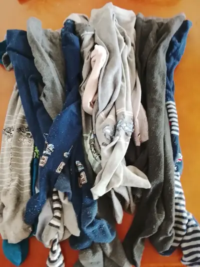 Lote de ropa talla 6 con poleras y pantalones va - miniatura 4