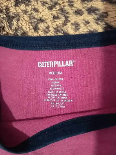 Polera Caterpillar Burdeo - miniatura 2