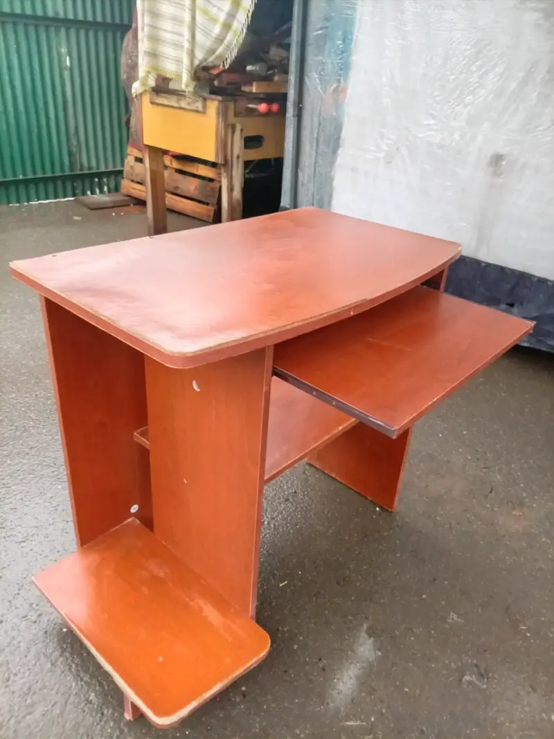 Escritorio de madera para computador - 3