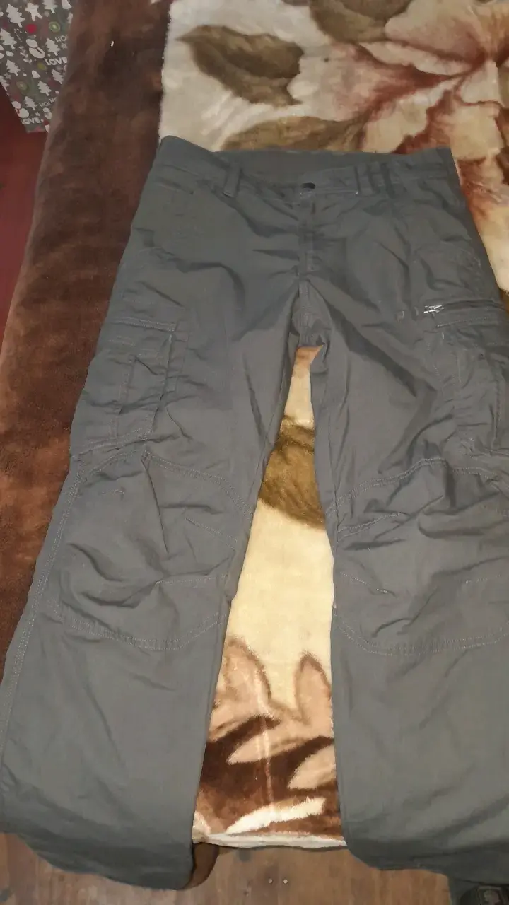 Pantalones cargo gris oscuro para hombre - 1