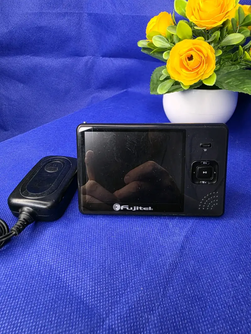 Reproductor multimedia portátil Fujitel - 2