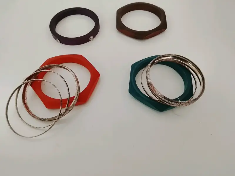 Set de aros y pulseras de moda variados - 2