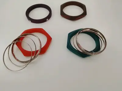 Set de aros y pulseras de moda variados - miniatura 2