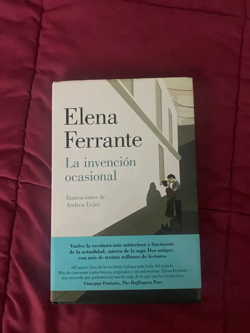 Libro 'La invención ocasional' de Elena Ferrante - 1