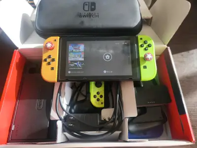 Consola Nintendo Switch con Joy-Con personalizados - miniatura 1