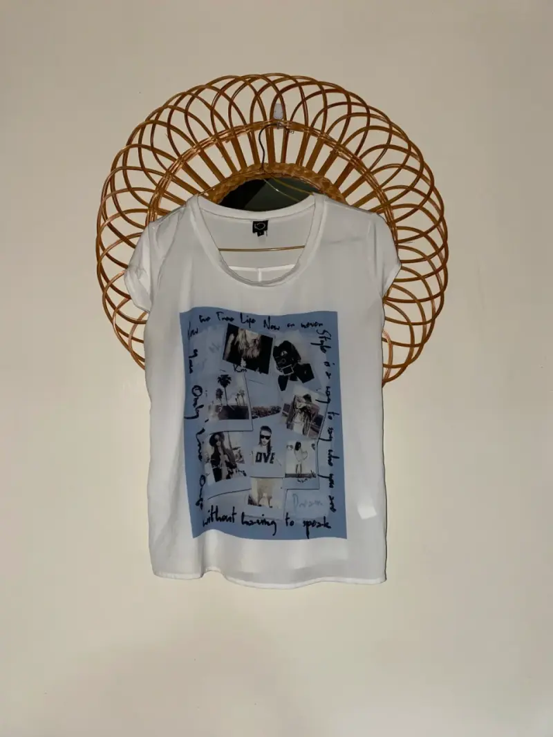 Polera Blanca Estampada de Mujer - 1