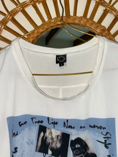 Polera Blanca Estampada de Mujer - miniatura 2