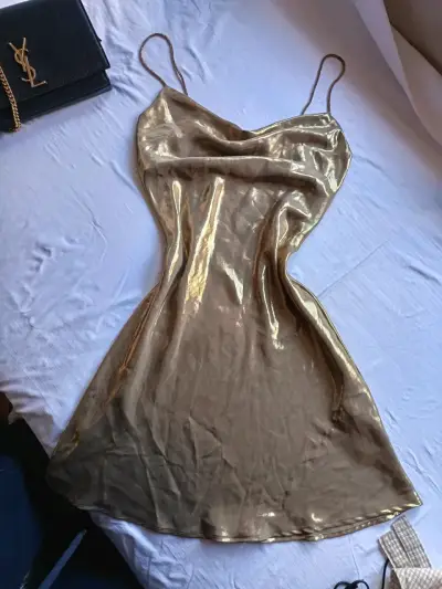 Vestido mini dorado brillante Zara - miniatura 2