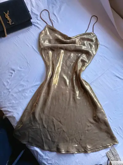 Vestido mini dorado brillante Zara - miniatura 3
