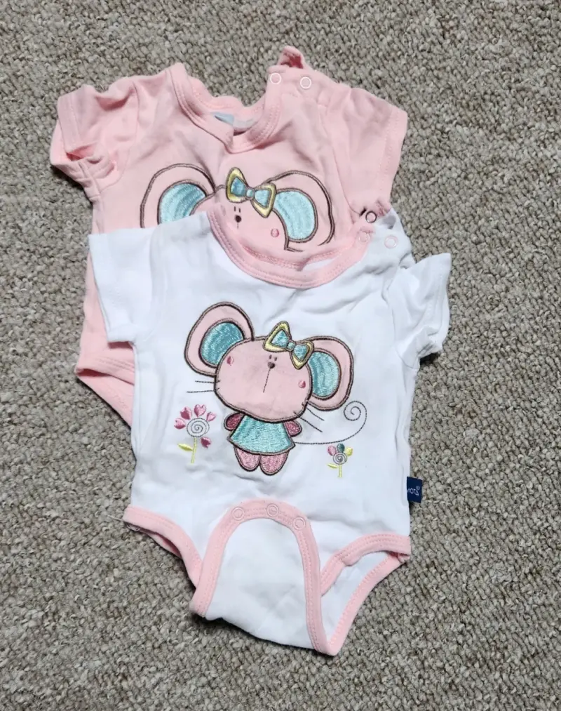 Conjunto de bodies para bebé con diseño de ratón