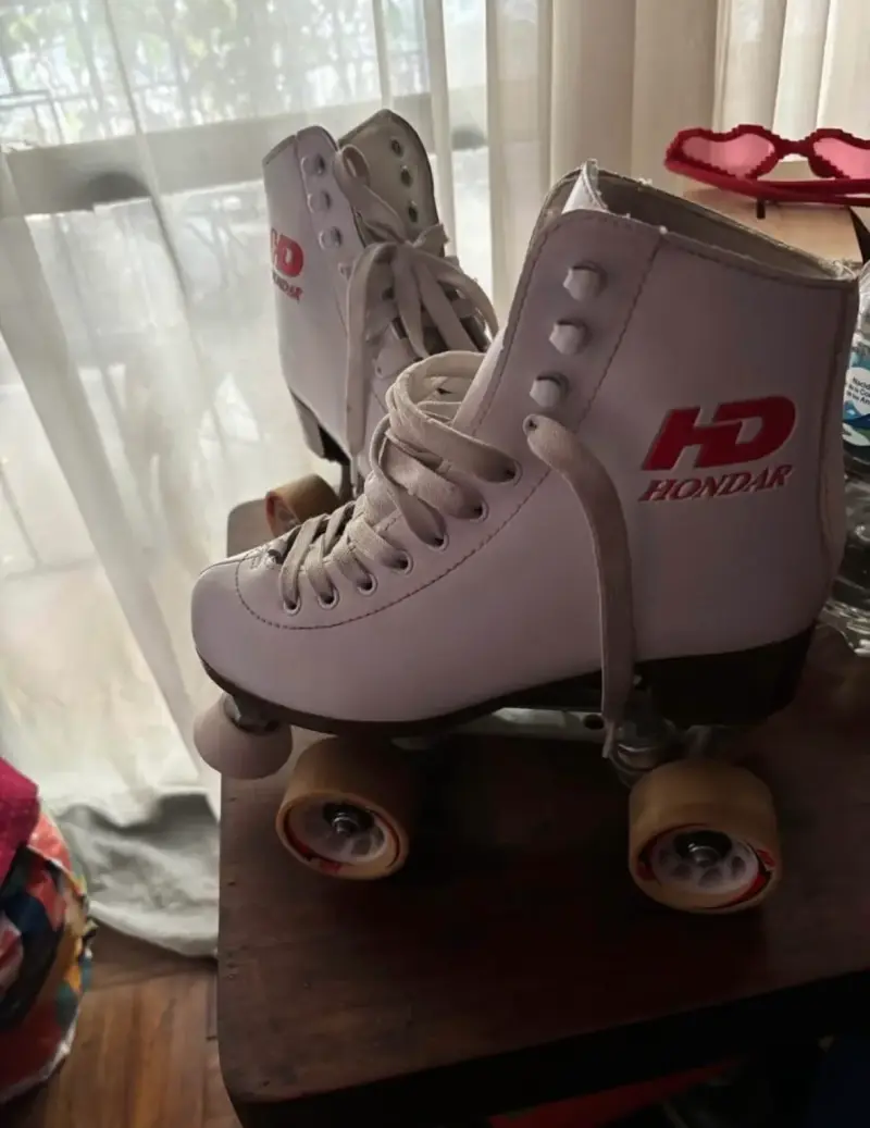 Patines de Cuatro Ruedas Blancos Hondar - 2