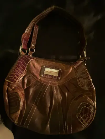 Bolso de cuero marrón Via Uno con detalles en relieve - miniatura 1