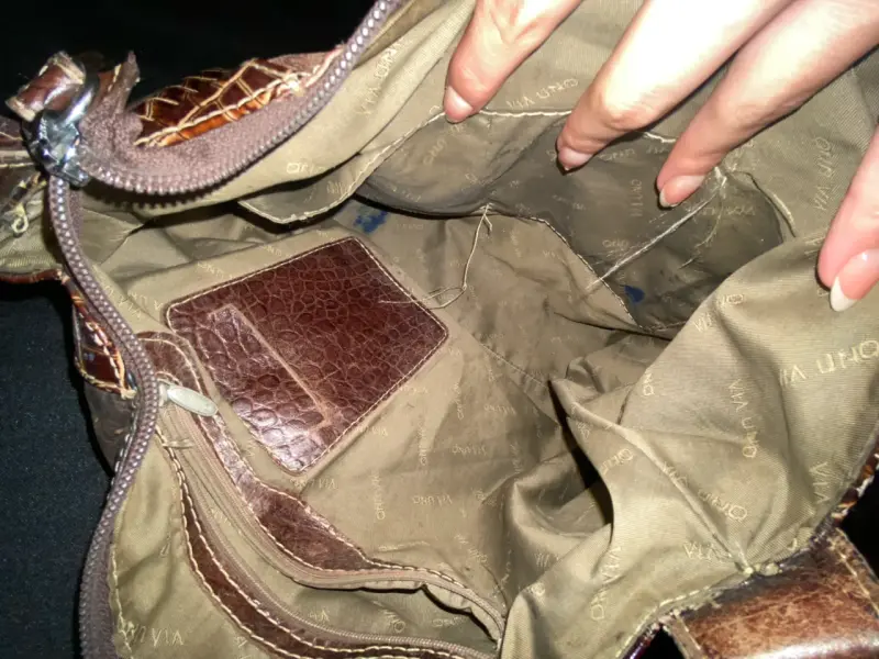 Bolso de cuero marrón Via Uno con detalles en relieve - 5