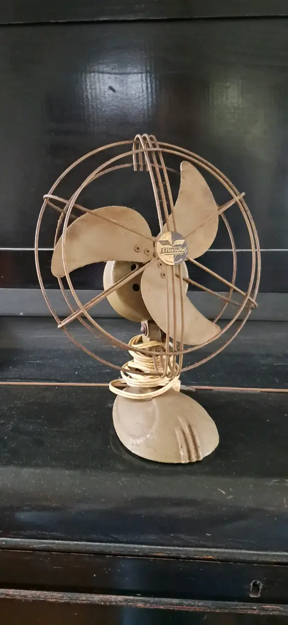Ventilador vintage de metal marca Herzone - 1