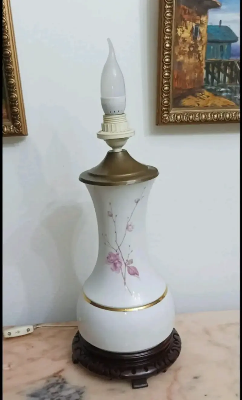 Lámpara de mesa vintage con diseño floral porcelan - 1