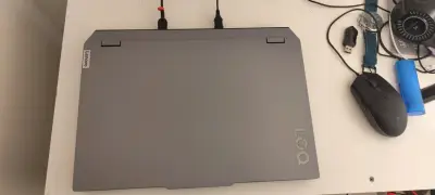 Laptop Lenovo LOQ con Intel Core i5 y NVIDIA RTX - miniatura 3