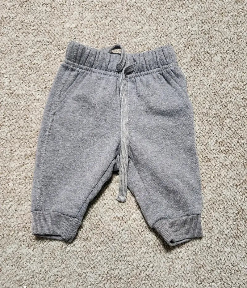Pantalones de bebé estampados y lisos - 2