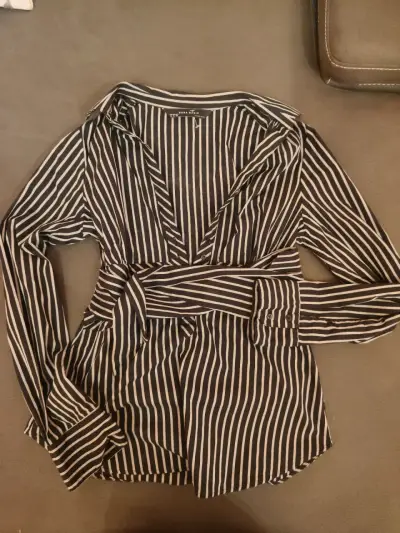Blusa de rayas negras y blancas Zara Basic - miniatura 1