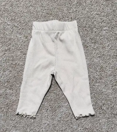 Lote de pantalones de bebé en varios colores - miniatura 2