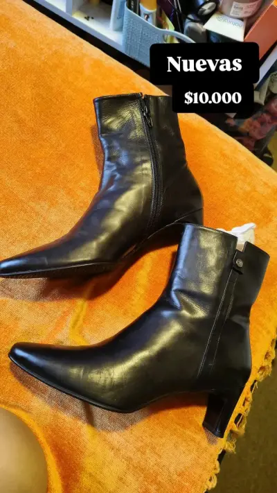 Botines de cuero negro nuevos - miniatura 1