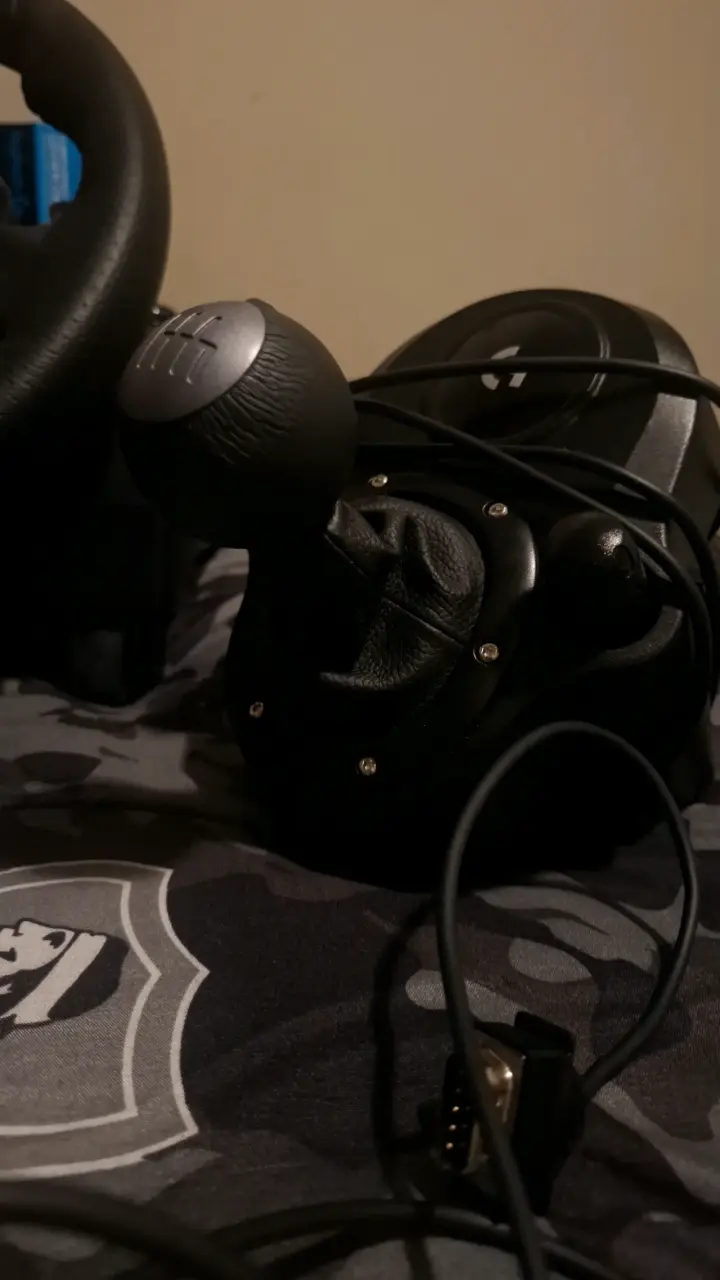 Volante Logitech G29 + Palanca de cambios - 6