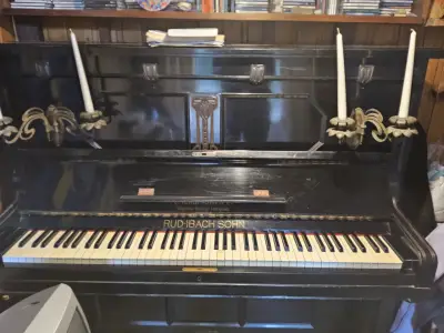 Piano vertical Rud Ibach Sohn en buen estado - miniatura 3